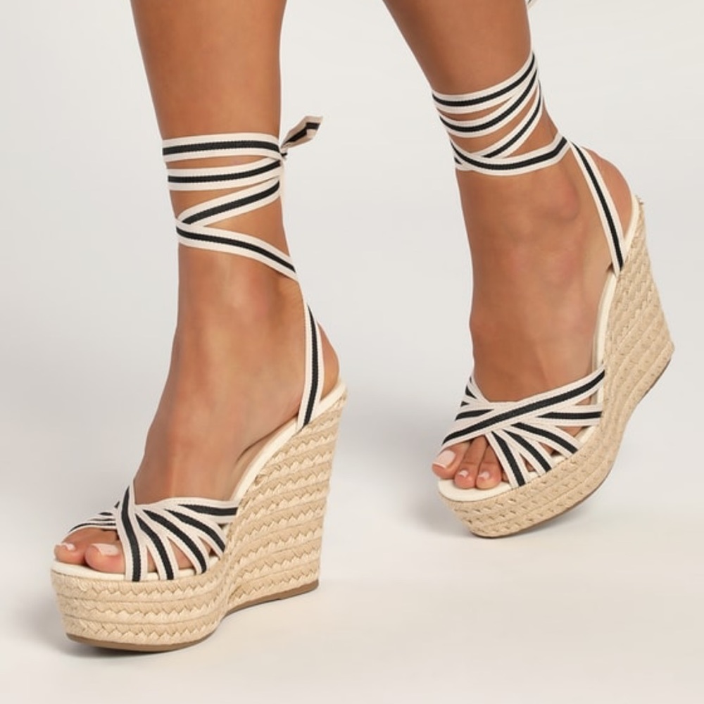 Bamboo Amarante Ivory Multi Striped Lace-Up Espadrille Wedges Ivory Multi Stripe
